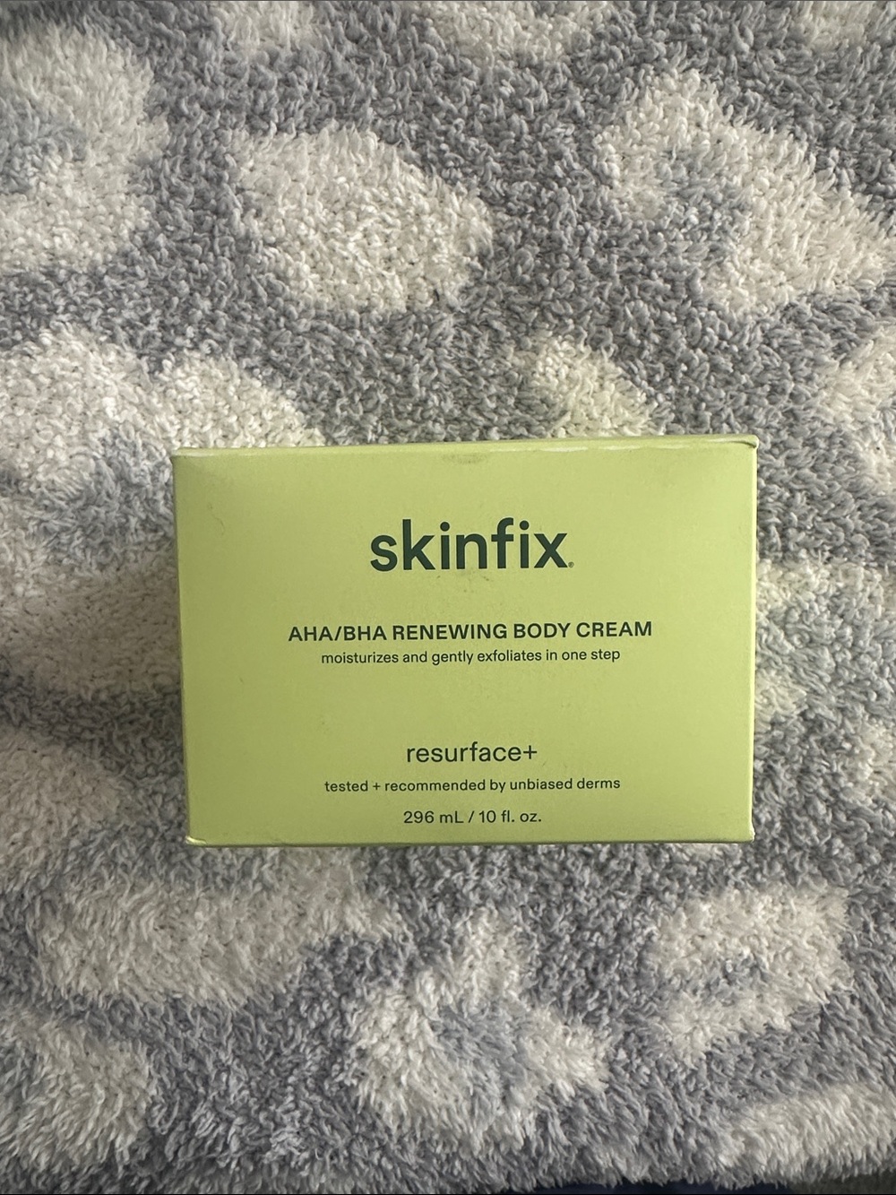Skinfix Resurface+ AHA/BHA Renewing Body Cream - Green